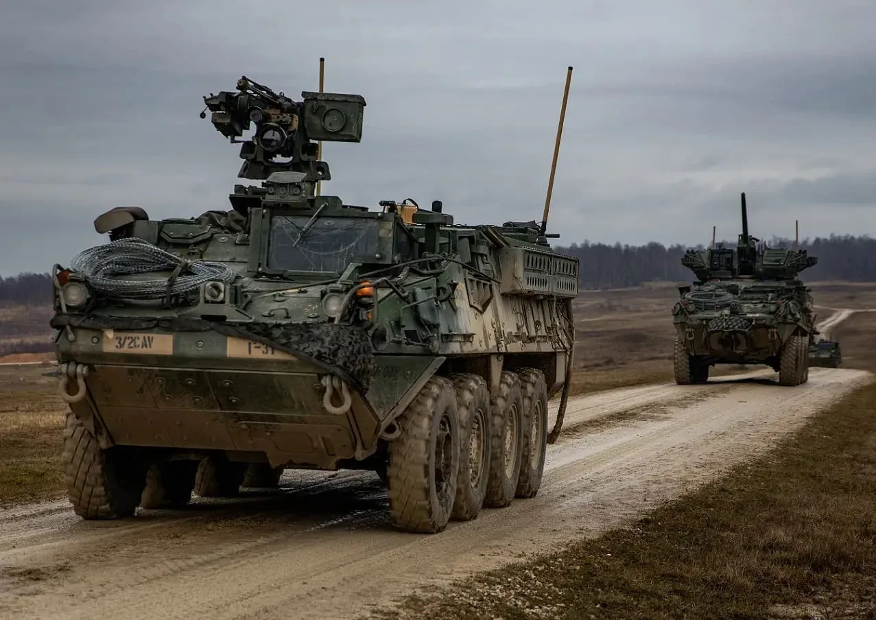 Vehículos de Combate Blindado a Rueda (VCBR) 8×8 Stryker. Crédito: Zona Militar