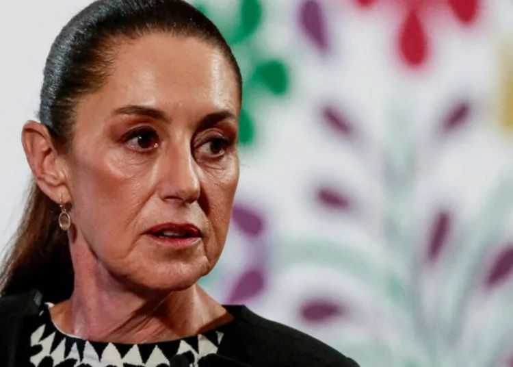 La presidenta de México, Claudia Sheinbau, quedó en una situación incómoda por las sanciones de Estados Unidos a los países que exporten petróleo a Cuba / Créditos: Henry Romero-Reuters