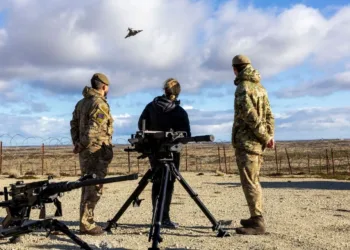 Imágenes de los ejercicios militares de las Fuerzas Armadas Británicas en las Islas Malvinas