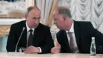 El presidente de Rusia, Vladimir V. Putin, a la izquierda, con Kirill Dmitriev, su enviado informal y jefe del fondo soberano de Rusia, en mayo.
Créditos: Sputnik/Reuters