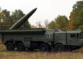 Sistema de misiles ruso Iskander en despliegue sobre el terreno. (Fuente: Medios de comunicación rusos)