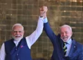 El primer ministro indio, Narendra Modi (izquierda), y el presidente brasileño, Luiz Inácio Lula da Silva (derecha), en el Palacio de la Alvorada en Brasilia el 8 de julio | REUTERS