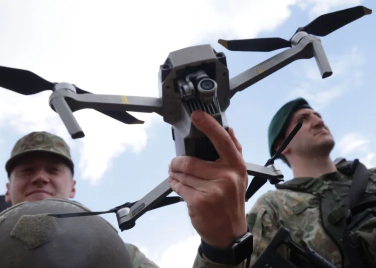 El teniente general alemán Alexander Sollfrank llamó a ver las incursiones de drones en Europa como parte de la guerra no convencional de Rusia / Créditos: Sean Gallup/Getty Images