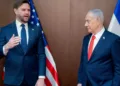 El Vicepresidente JD Vance se reunió en Jerusalén con el Primer Ministro de Israel, Benjamin Netanyahu, y manifestó su optimismo respecto al mantenimiento del alto el fuego en Gaza. Los recientes brotes de violencia en Gaza han puesto de manifiesto la fragilidad de la tregua.
Crédito
Crédito...
Nathan Howard para The New York Times
