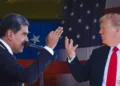 Donald Trump y Nicolás Maduro mantendrían conversaciones para negociar un cambio de régimen en Venezuela / Créditos: CNN en Español