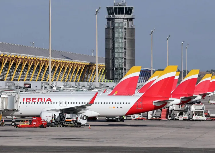 Aviones en tierra en el Aeropuerto Simón Bolivar en Maiquetía, Venezuela Juan BARRETO / AFP