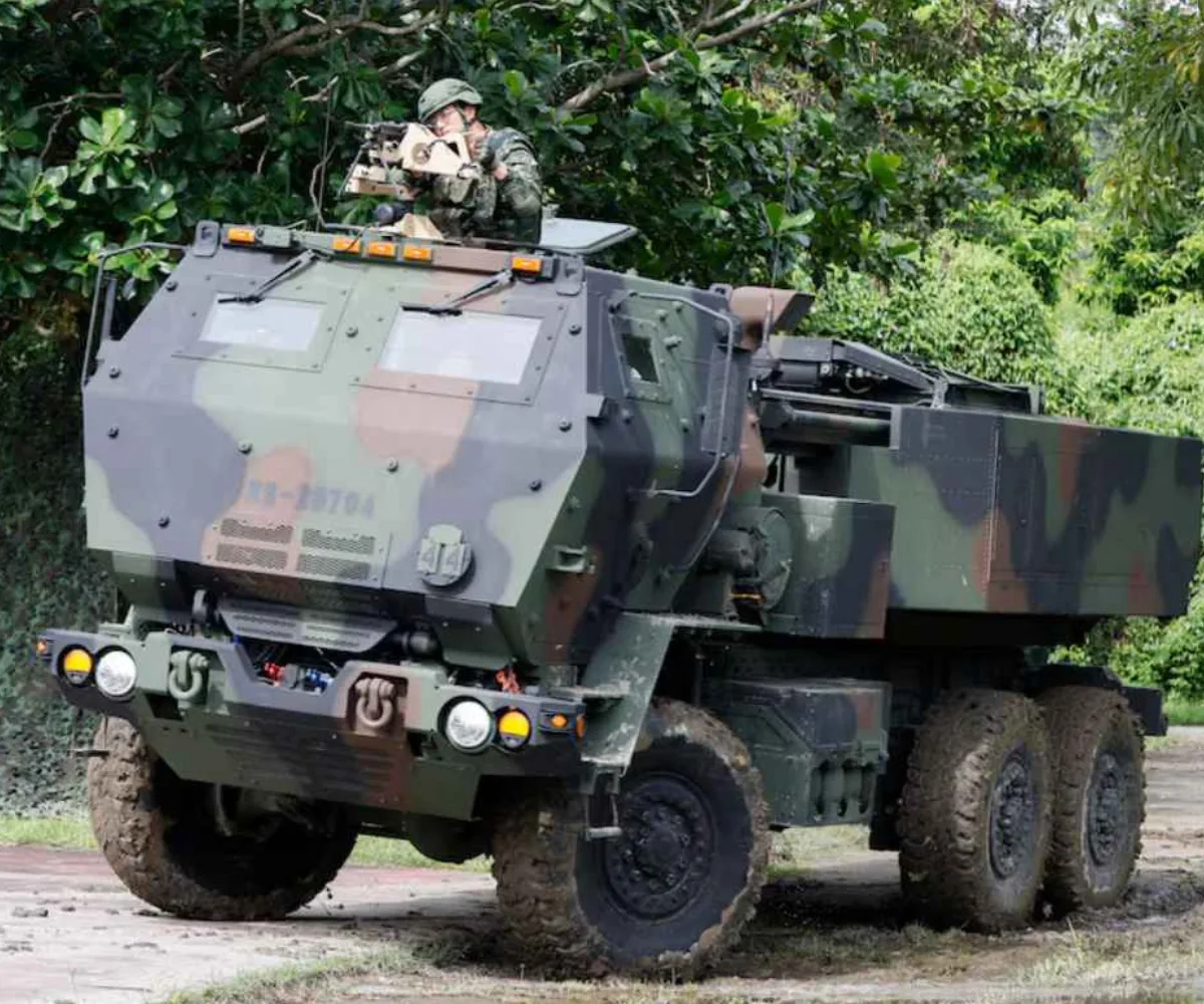 Sistema de lanzamiento de misiles HIMARS