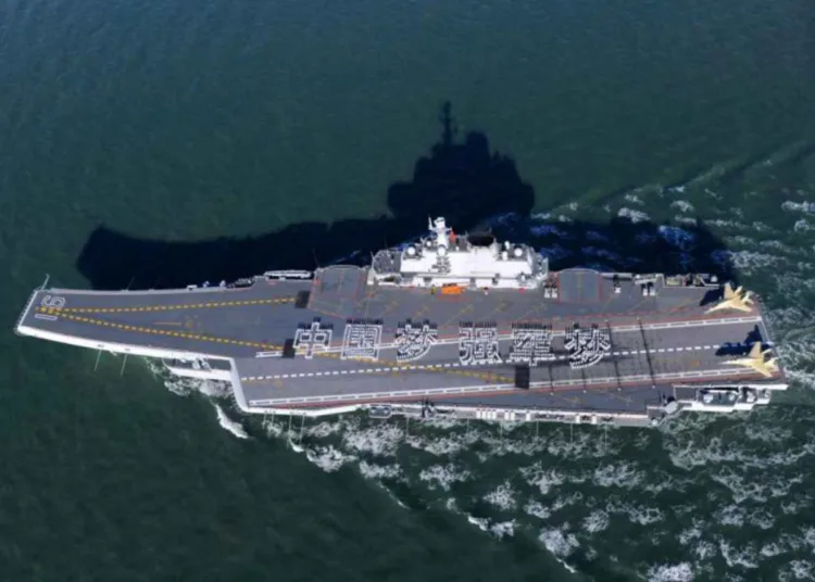 Portaviones Liaoning de China