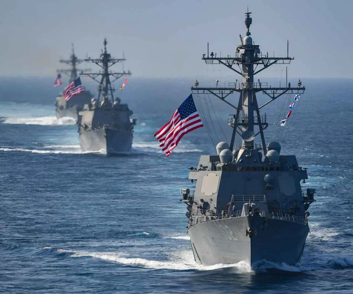 Barcos estadounidenses en el Pacífico