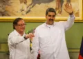 El presidente de Colombia, Gustavo Petro (i), y el de Venezuela, Nicolás Maduro, este sábado en Caracas./MIGUEL GUTIERREZEFE