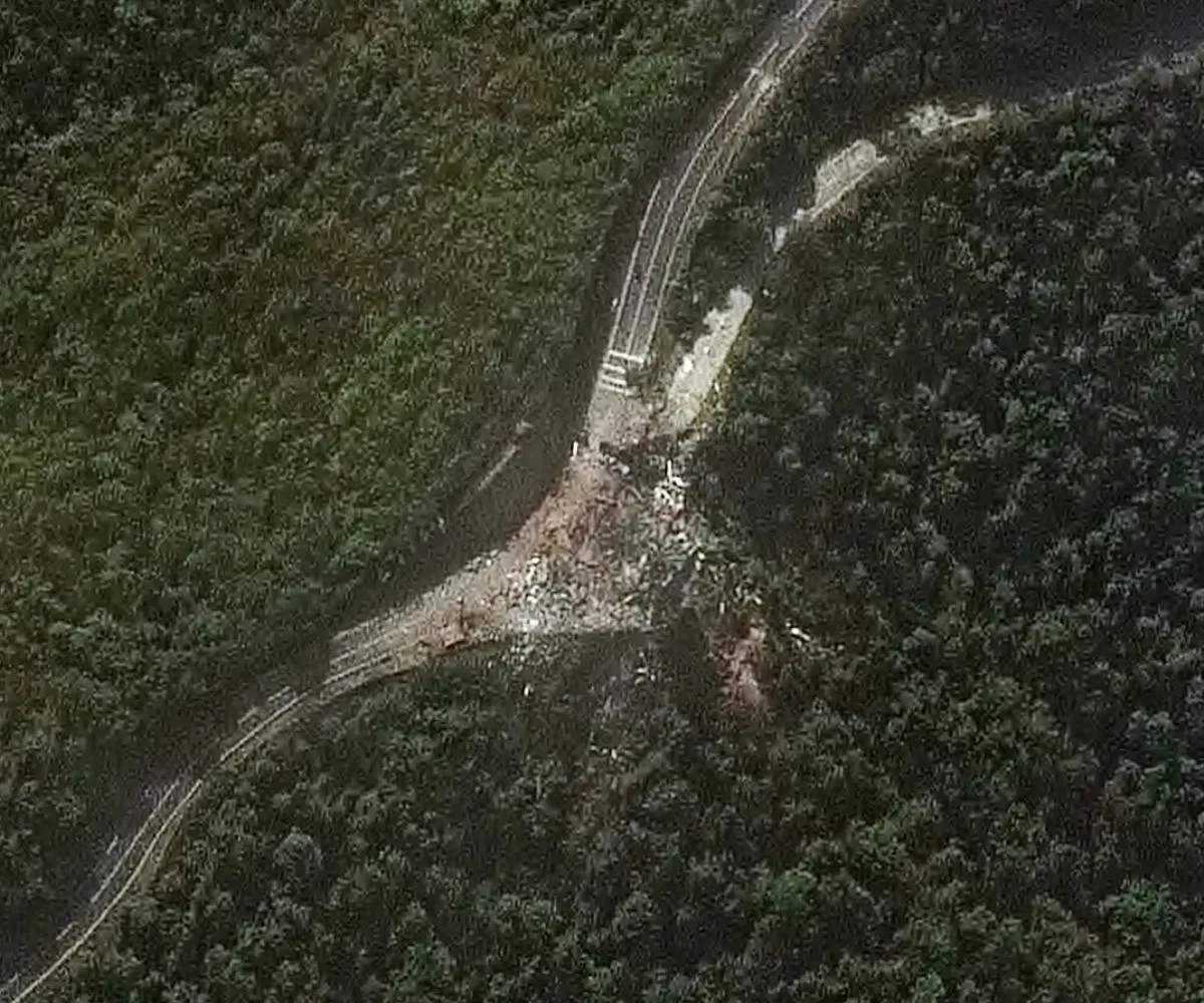 Entrada destruida del Fuerte Tiuna