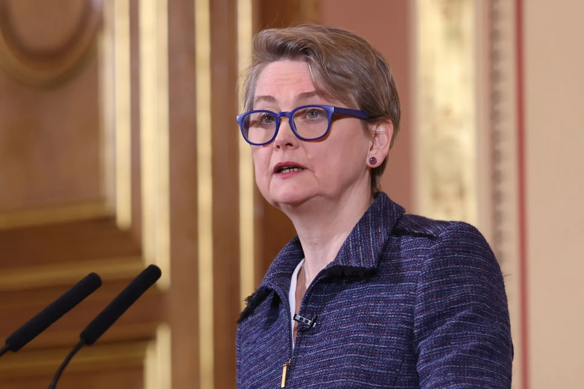 Yvette Cooper rechazó las sugerencias de los líderes de París y Roma de que los aliados europeos deberían considerar reanudar el diálogo diplomático con Putin como parte de los esfuerzos para poner fin a la guerra en Ucrania