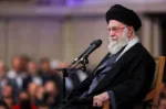 El líder supremo de Irán, el ayatolá Ali Khamenei, habla durante una reunión en Teherán, Irán, el 3 de enero de 2026.