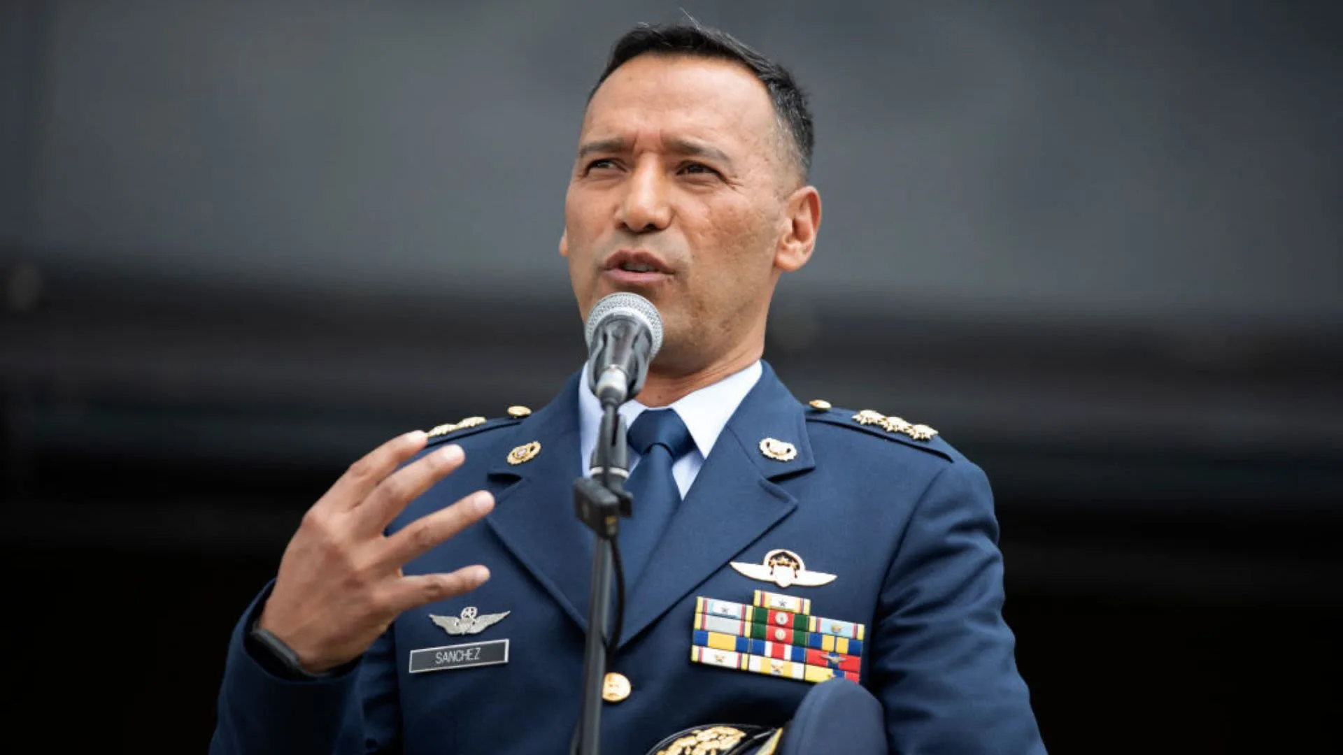 El ministro de Defensa de Colombia, Pedro Sánchez, presentó este proyecto antidrones, el cual este gobierno define como "ambicioso" y "audaz".