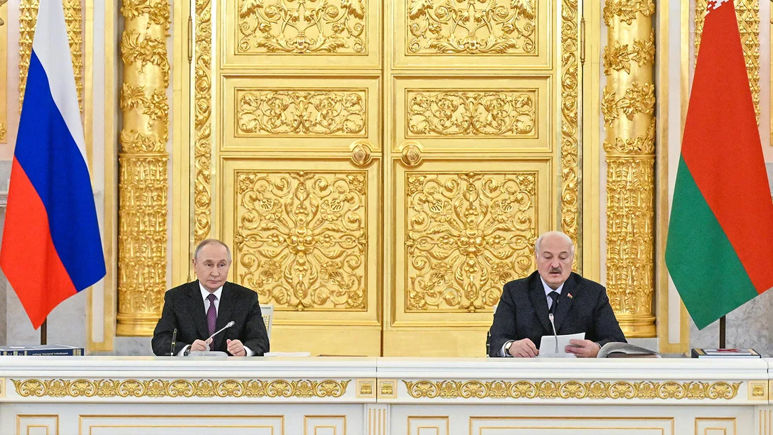 El presidente ruso, Vladímir Putin, se ha reunido este jueves con su homólogo bielorruso, Alexánder Lukashenko, en el Kremlin./ Créditos: Sergey Bobylev / Sputnik