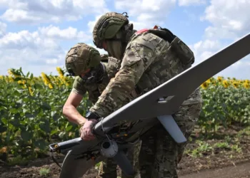 Tras cuatro años de conflicto, el frente en Ucrania se ha consolidado como una guerra de desgaste dominada por la artillería, los drones y la defensa en profundidad/ Créditos: Sputnik / Stanislav Krasilnikov