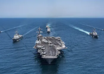 El portaaviones USS Gerald R. Ford a su llegada a Haifa, Israel, el 23 de febrero de 2026, en el marco del refuerzo militar estadounidense en la región. /Créditos: @HirwaEphrem vía X