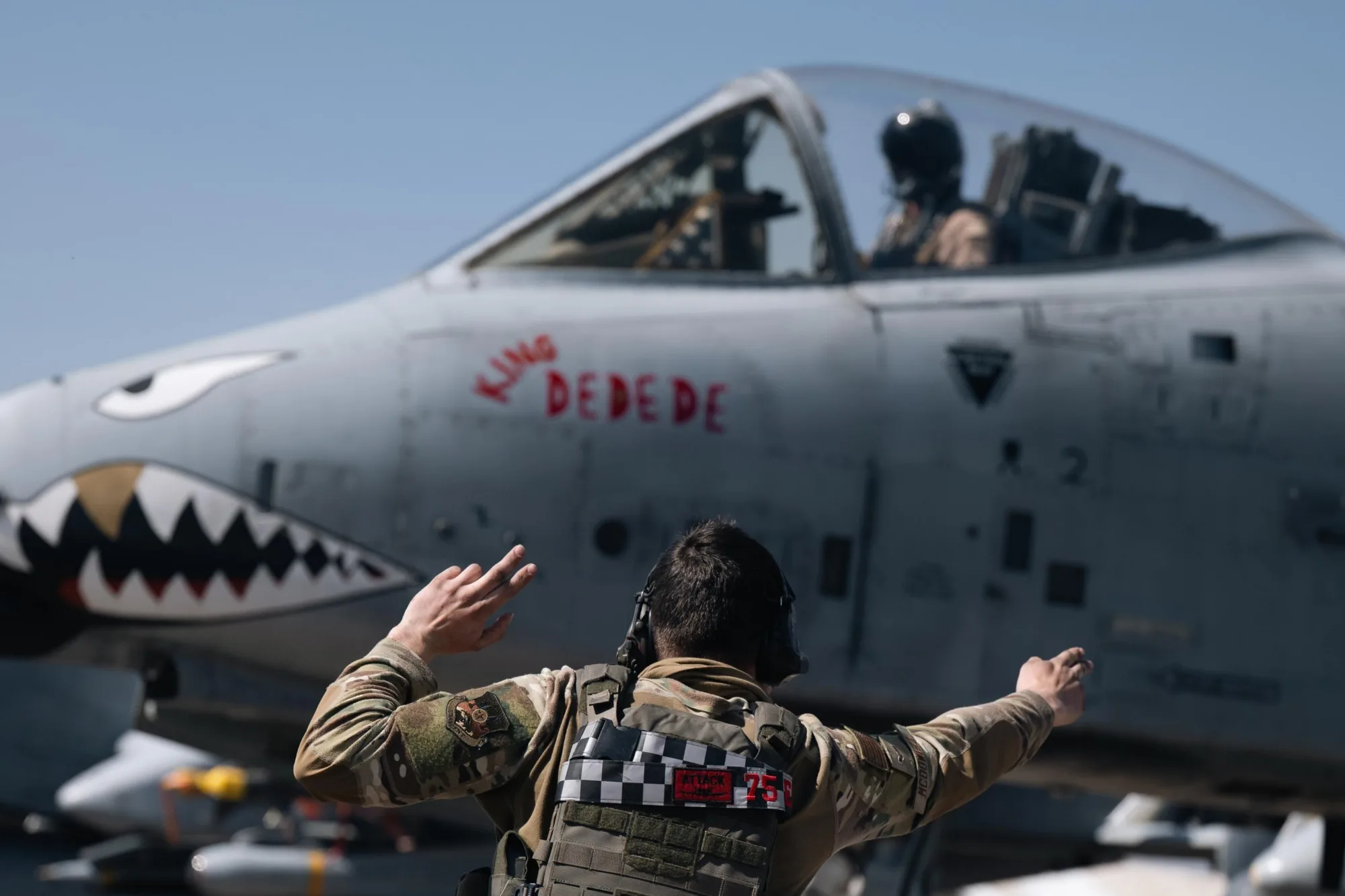 Los aviones de ataque A-10 Thunderbolt II de la Fuerza Aérea de Estados Unidos se han utilizado para atacar buques de la armada iraní durante la Operación Furia Épica. Créditos: U.S. Central Command.