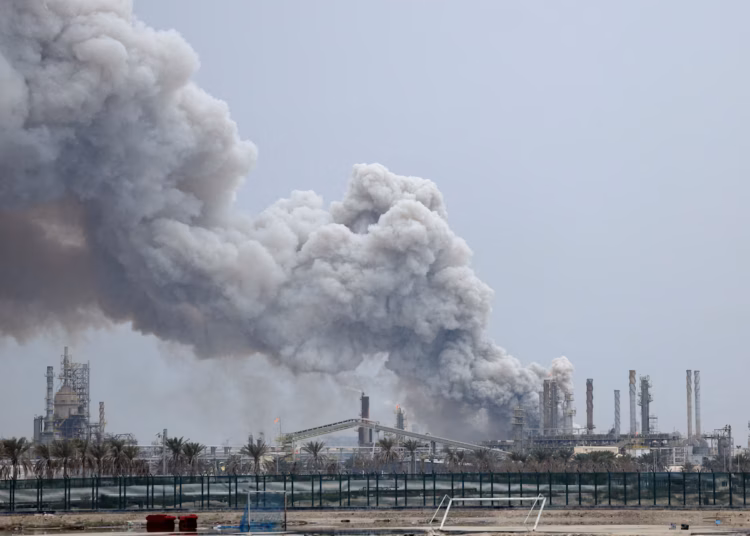 Guerra en Iran. Ataque a refinerias. Creditos/Archivo.