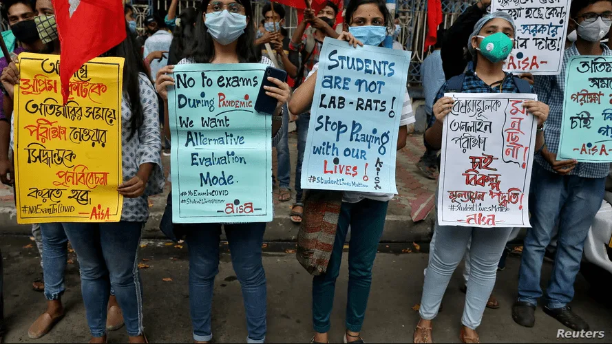 India establece récord mundial de infecciones por coronavirus en 24 horas 