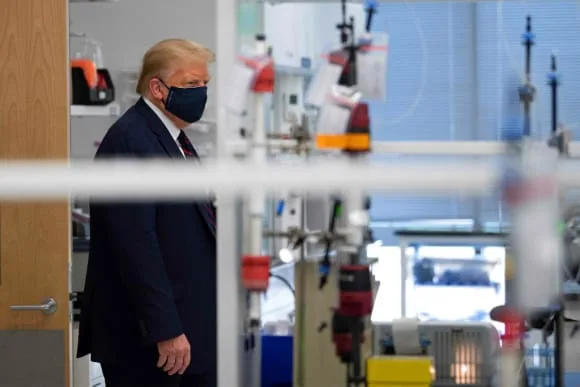 Trump sobre el coronavirus ‘No afecta prácticamente a nadie,’: 200.000 muertos.
