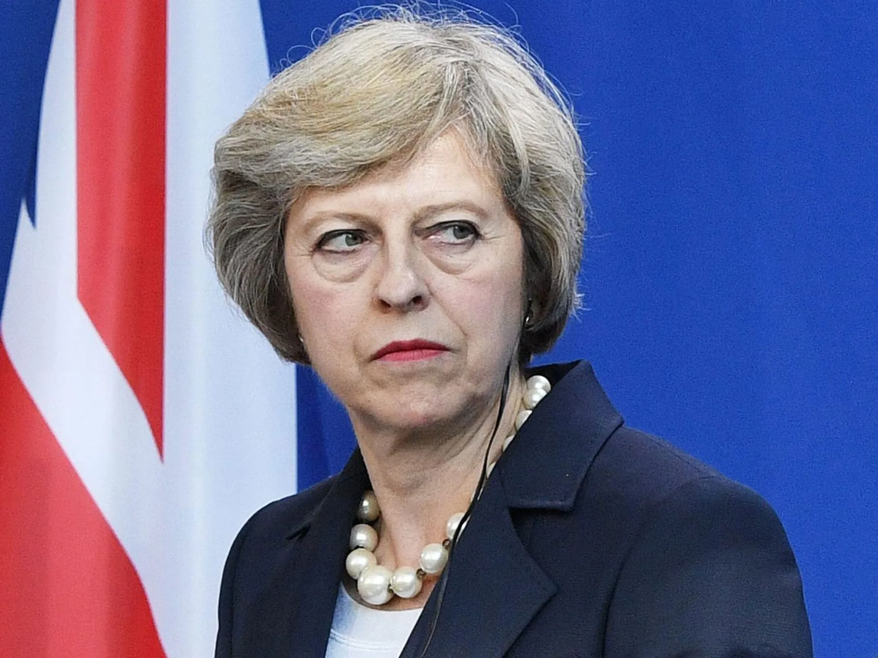 Theresa May se enfurece por los cambios de Boris Johnson en el acuerdo de Brexit