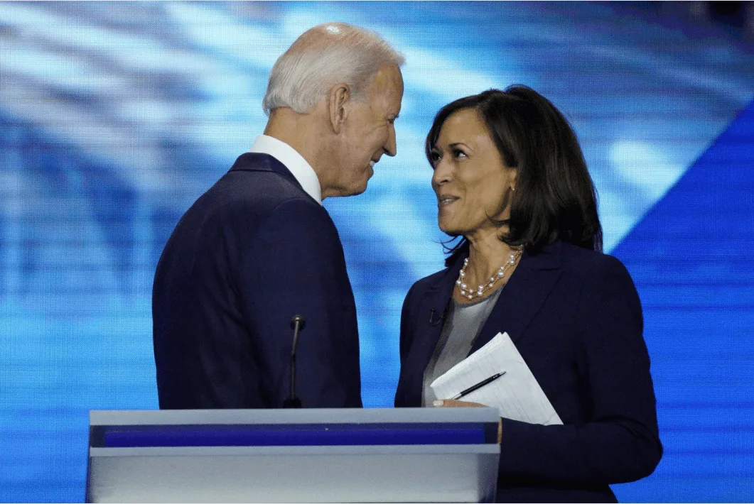 Kamala Harris dice que los comentarios de Trump sobre una vacuna contra el COVID-19 no son creibles