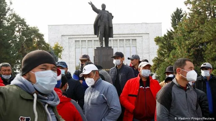 El presidente de Kirguistán ‘listo para renunciar’ tras las protestas en el país