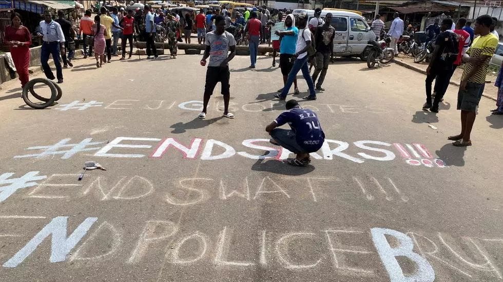 Las fuerzas de seguridad nigerianas disparan contra manifestantes en Lagos