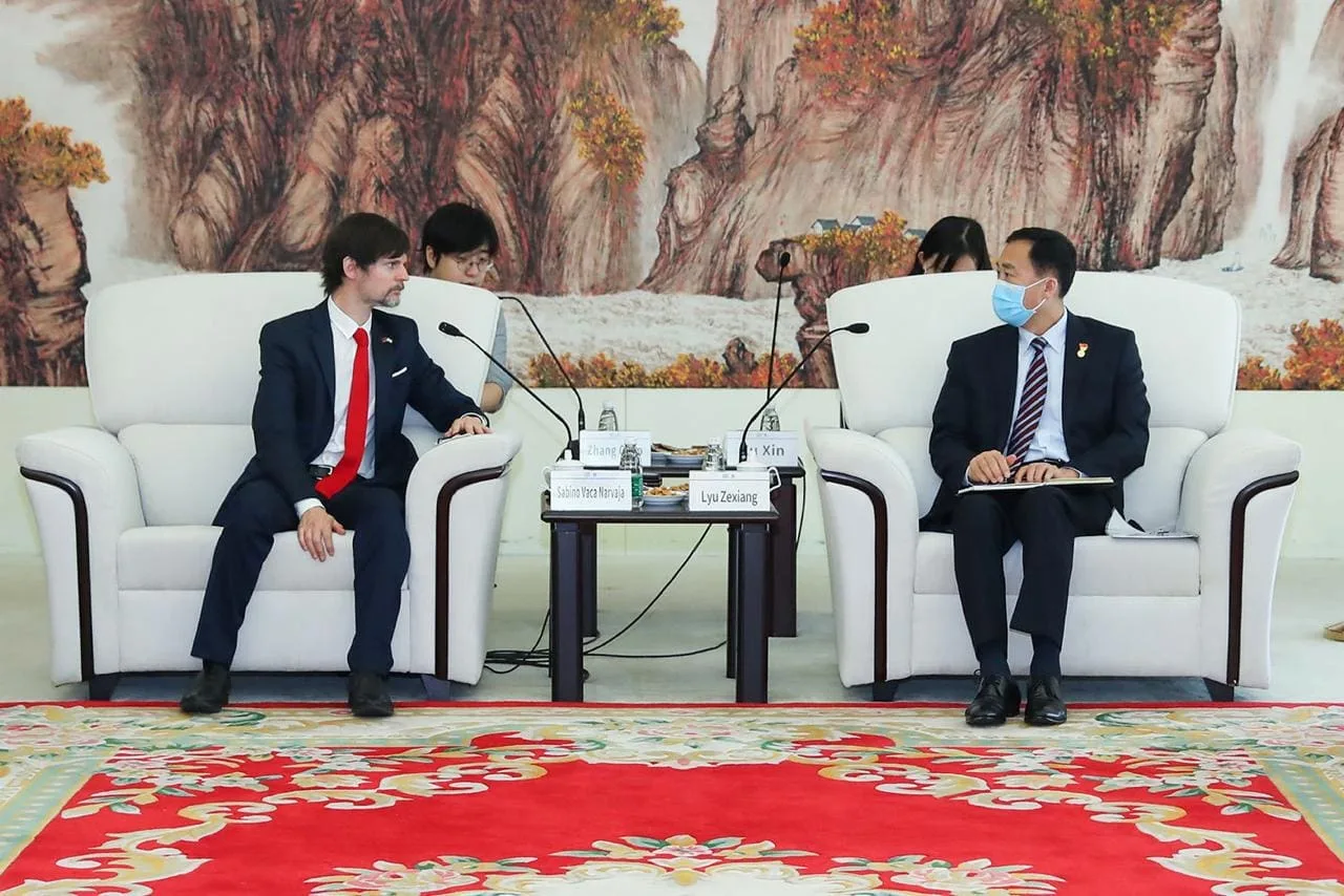 Primeros pasos del nuevo embajador argentino en China