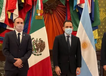 Economía.- Argentina y México firman una declaración para reasignar recursos del FMI hacia países de renta media.

Argentina y México han firmado una declaración conjunta, respaldada por Canadá, España y Brasil, para que exista la posibilidad de que los Derechos Especiales de Giro del FMI puedan ser reasignados proporcionalmente para beneficiar países de ingresos bajos y medios.

SUDAMÉRICA CENTROAMÉRICA ARGENTINA MÉXICO ECONOMIA DESDE ESPAÑA
MINISTERIO ECONOMÍA ARGENTINA