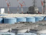 Tanques con agua de Fukushima. (EFE)