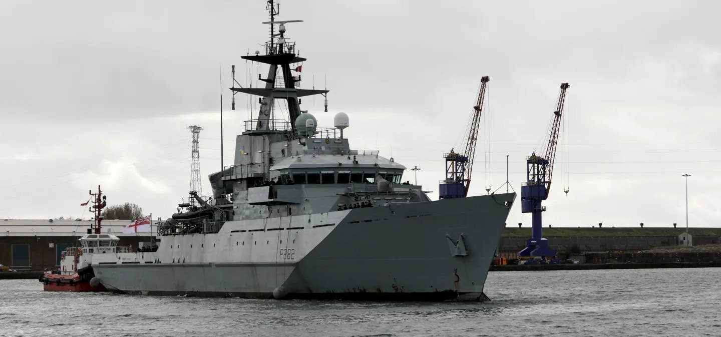 Reino Unido envía patrullas de la Royal Navy tras bloqueo francés en Jersey