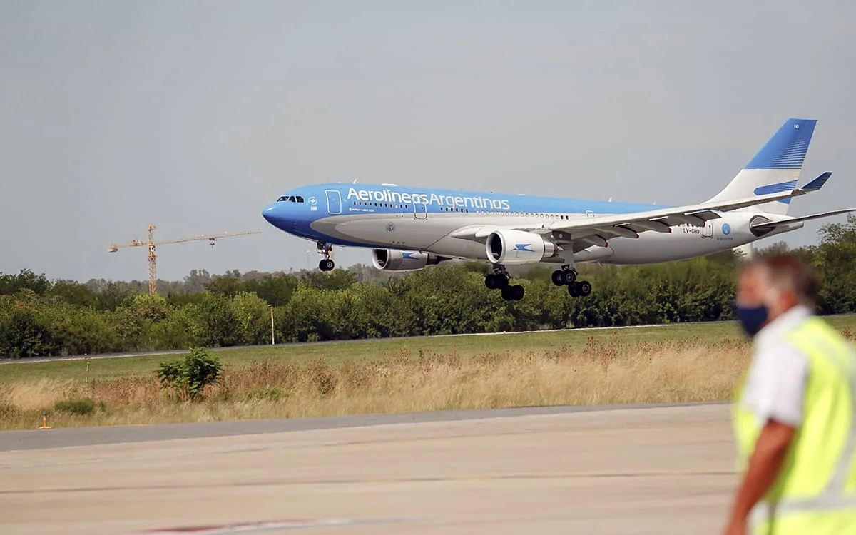 Comienza la gira por Europa del presidente Fernández