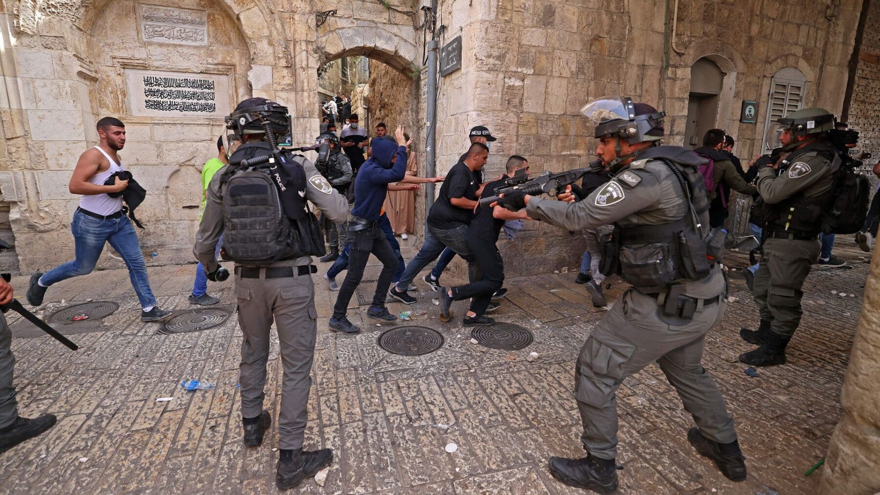 Crecen los enfrentamientos entre palestinos e israelíes en Jerusalén