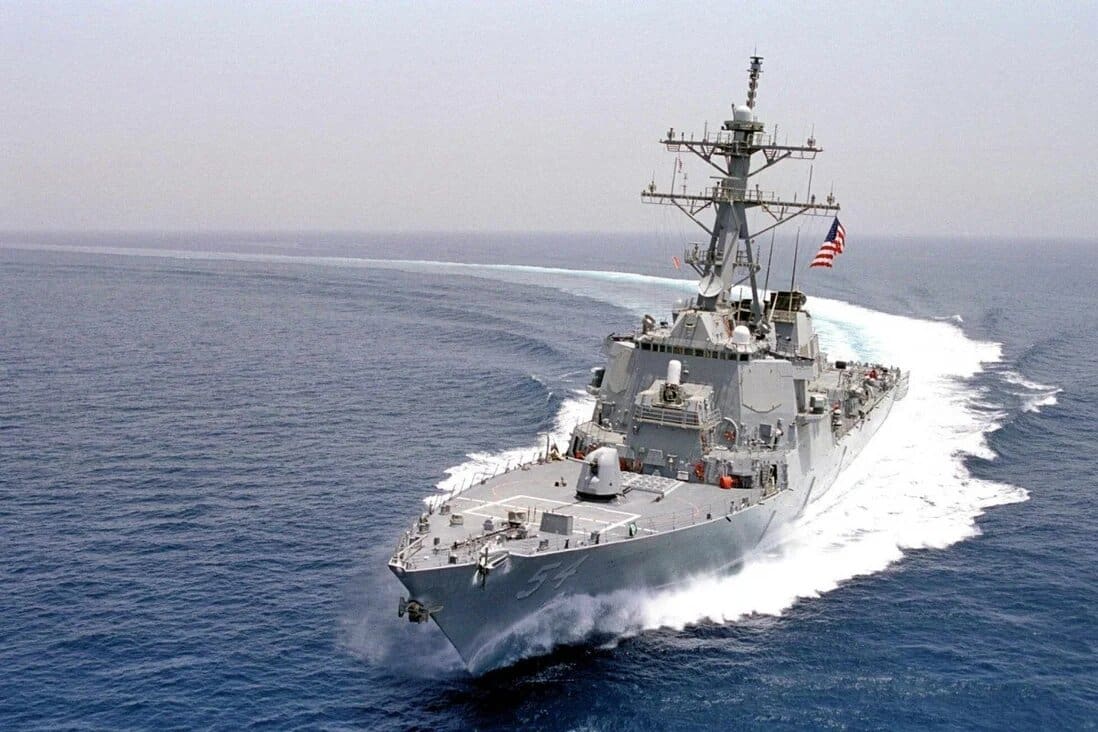 China denuncia a los Estados Unidos por la presencia de un buque cerca de las islas Paracel