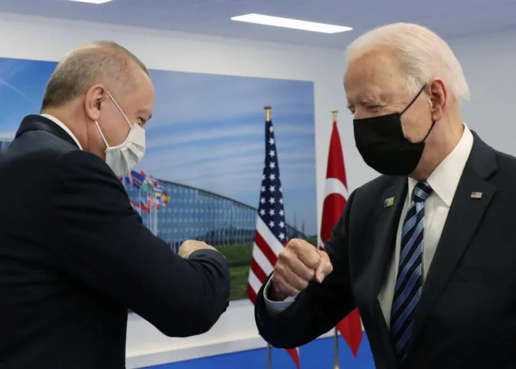 MURAT CETINMUHURDAR / Reuters