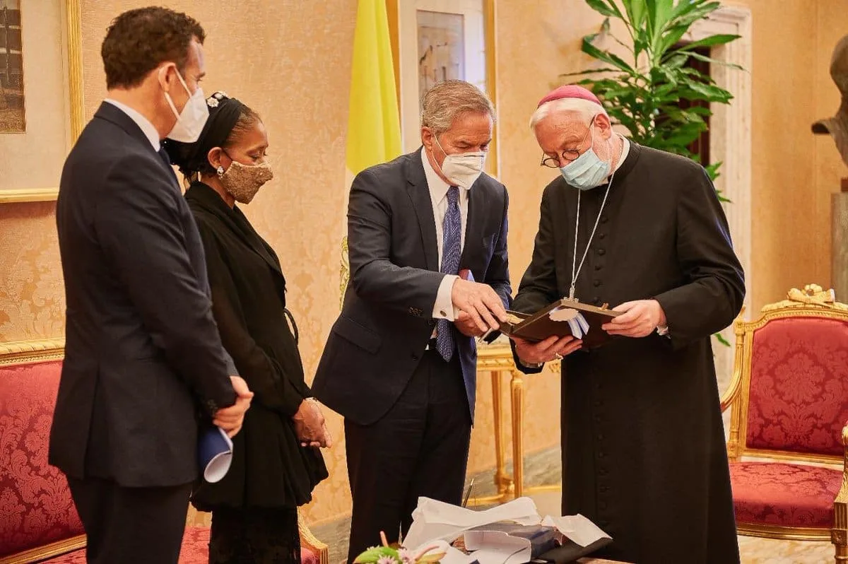 El canciller Felipe Solá se reunió con el Secretario de Estado del Vaticano