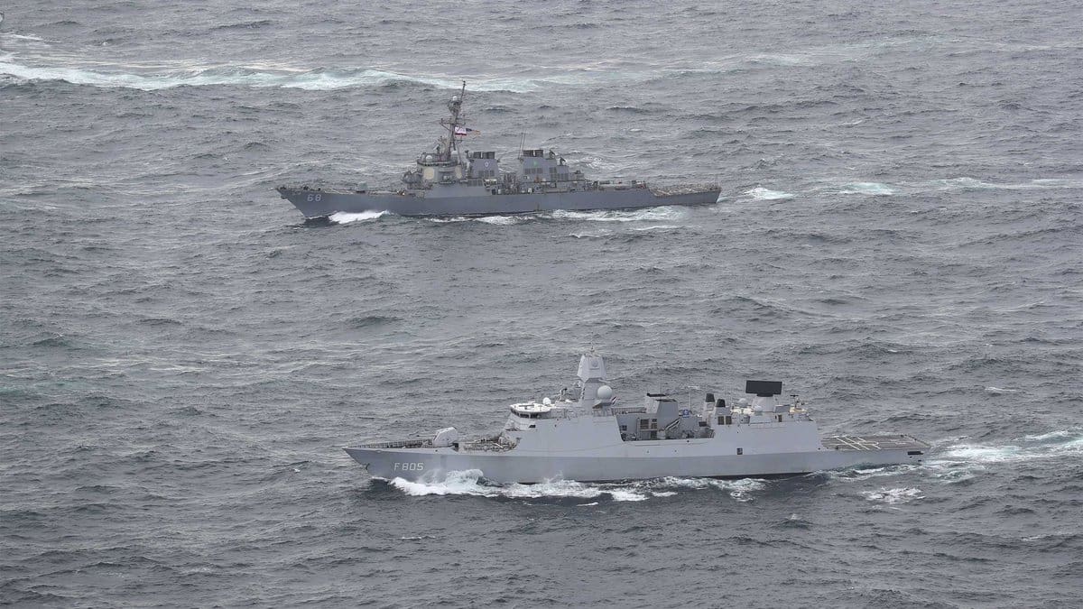Los aviones rusos volaron a baja altura sobre una fragata de los Países Bajos en el Mar Negro
