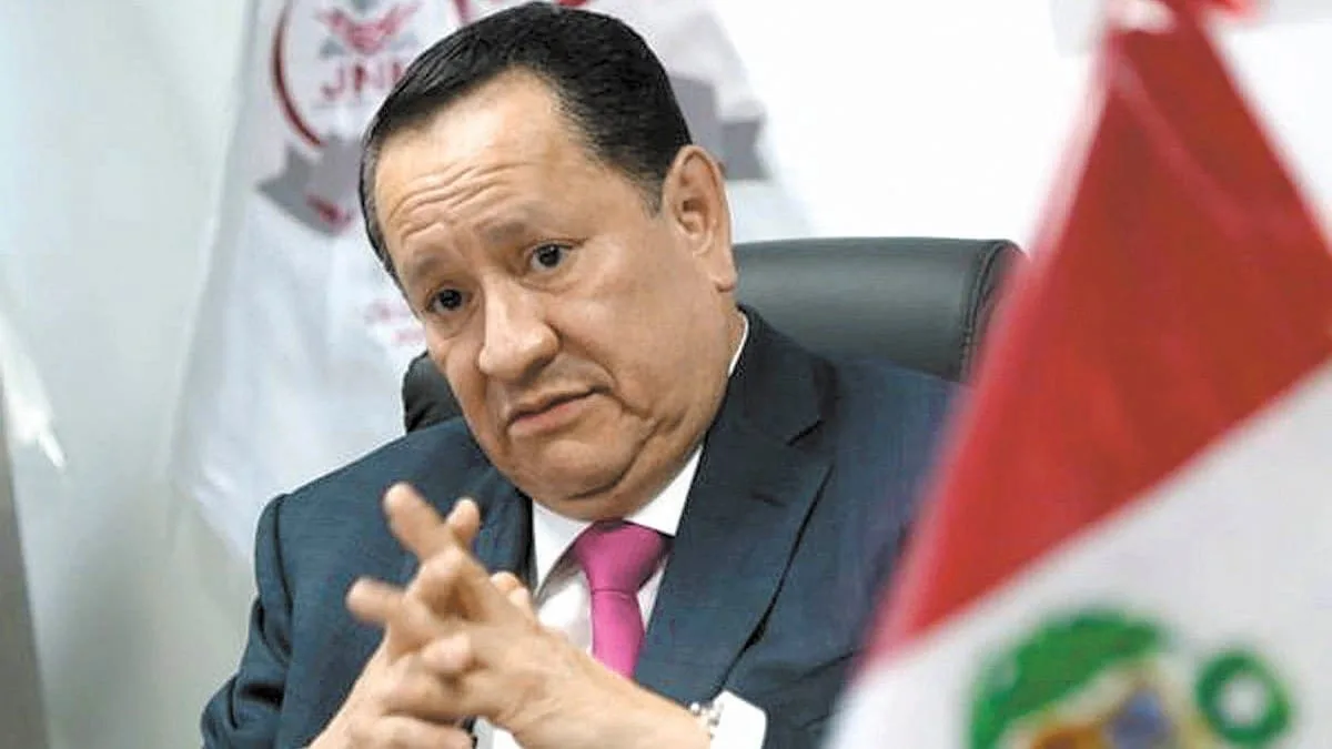 Perú: la renuncia de la autoridad electoral empaña las acusaciones de fraude