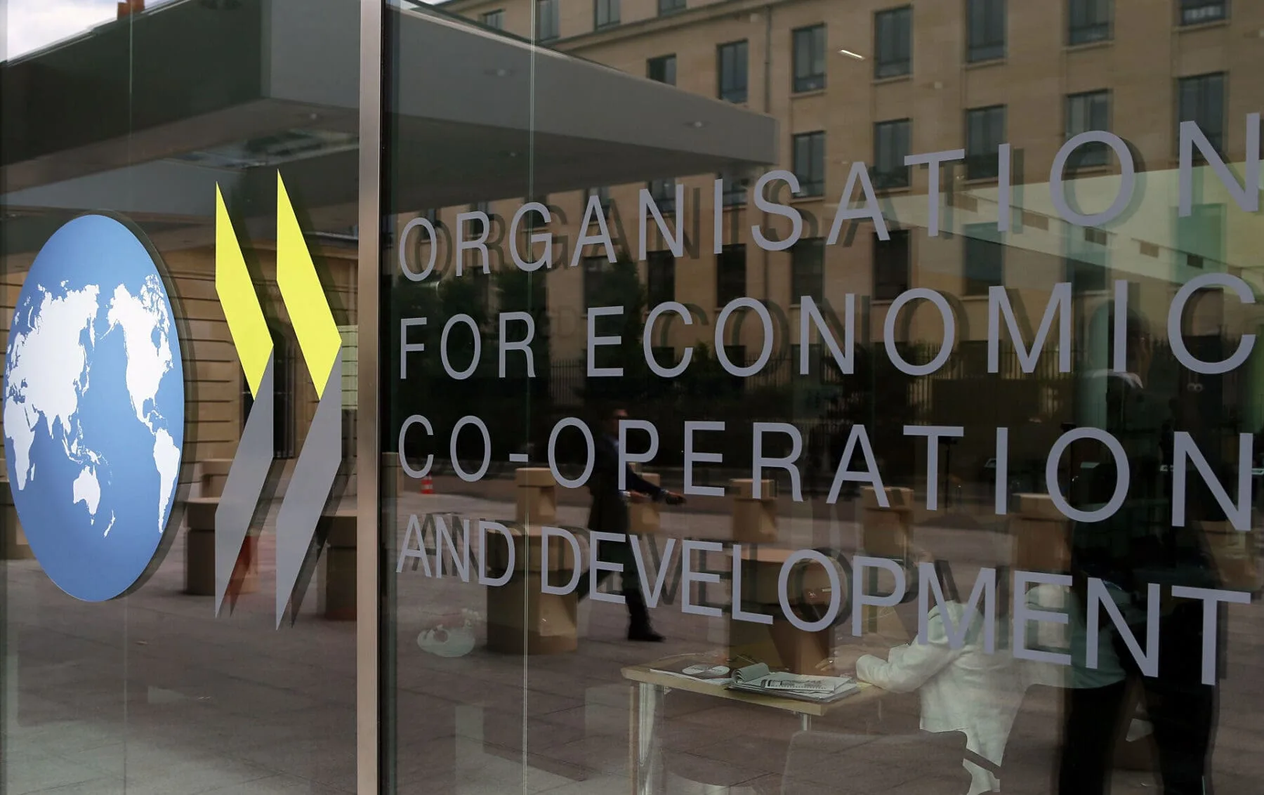 130 países respaldan un impuesto mínimo global del 15% a las multinacionales