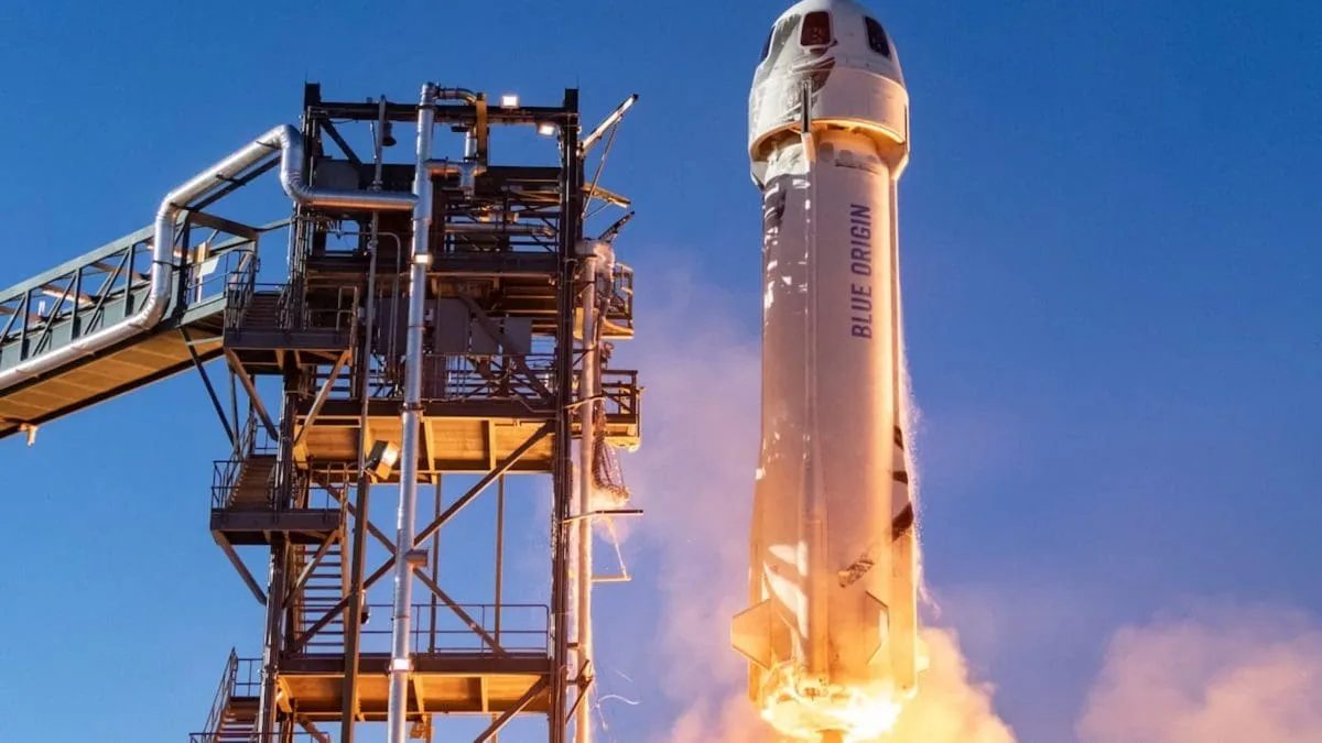 Jeff Bezos experimenta exitosamente el primer vuelo suborbital sin piloto en el mundo