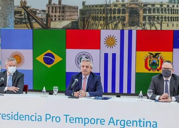 Télam