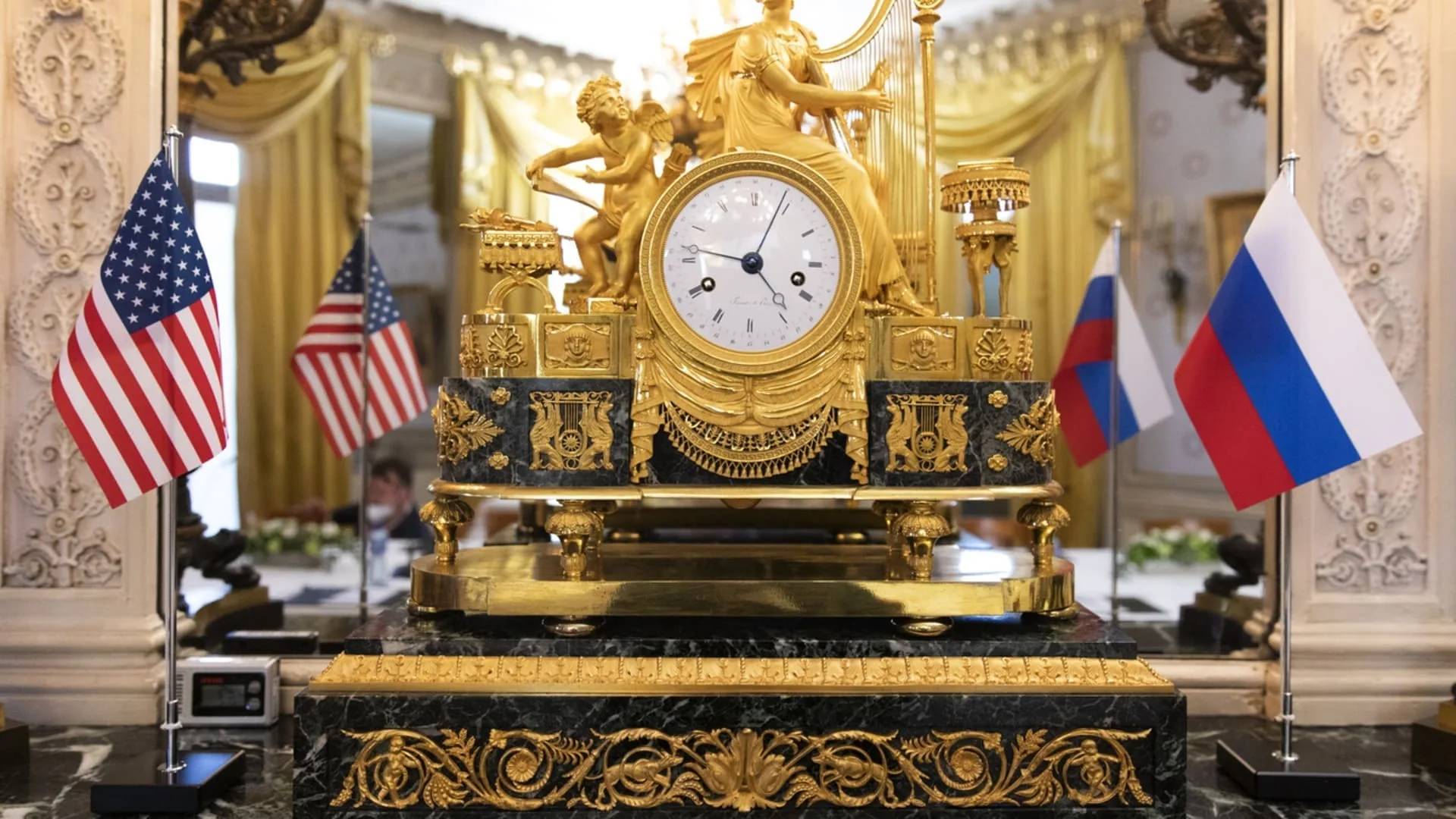 Estados Unidos y Rusia mantienen conversaciones nucleares en Ginebra