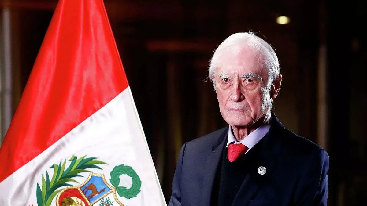 El Canciller de Perú dimite en un revés para el nuevo presidente Castillo