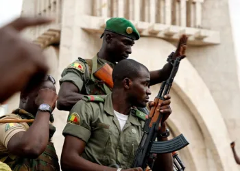 Soldados en Mali. Créditos: REUTERS / Moussa Kalapo
