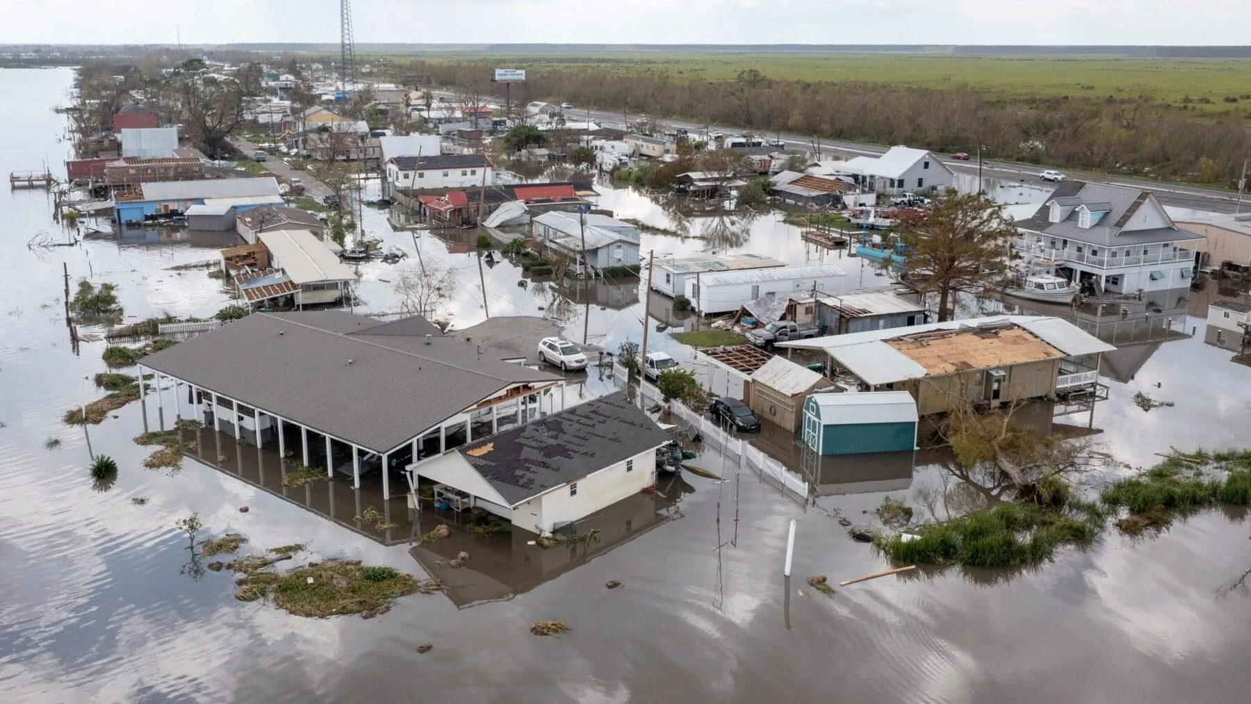 El Sur de los Estados Unidos sigue luchando minuto a minuto contra las secuelas del huracán Ida