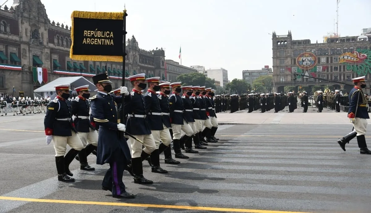 La delegación de las Fuerzas Armadas de Argentina participó del desfile militar por la Independencia de México