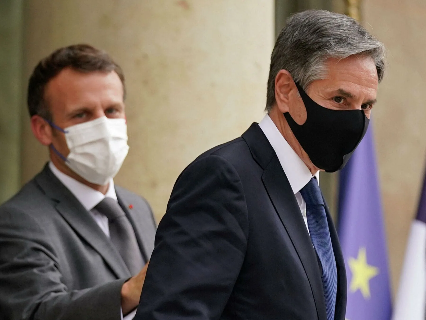 Blinken se reúne con Macron mientras Estados Unidos busca acercarse a Francia