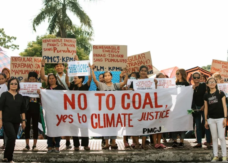 Activists from the Philippine Movement for Climate Justice. Photo by Jorge Gamboa